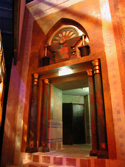 10. Entreefacade naar theater